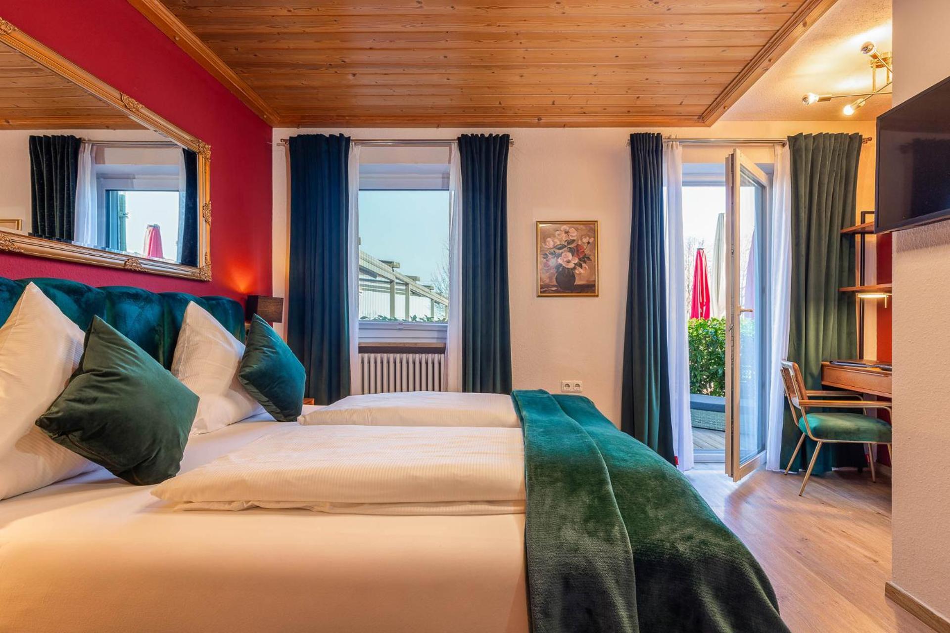 Hotel Schlossblick Chiemsee 프리엔암치엠시 외부 사진