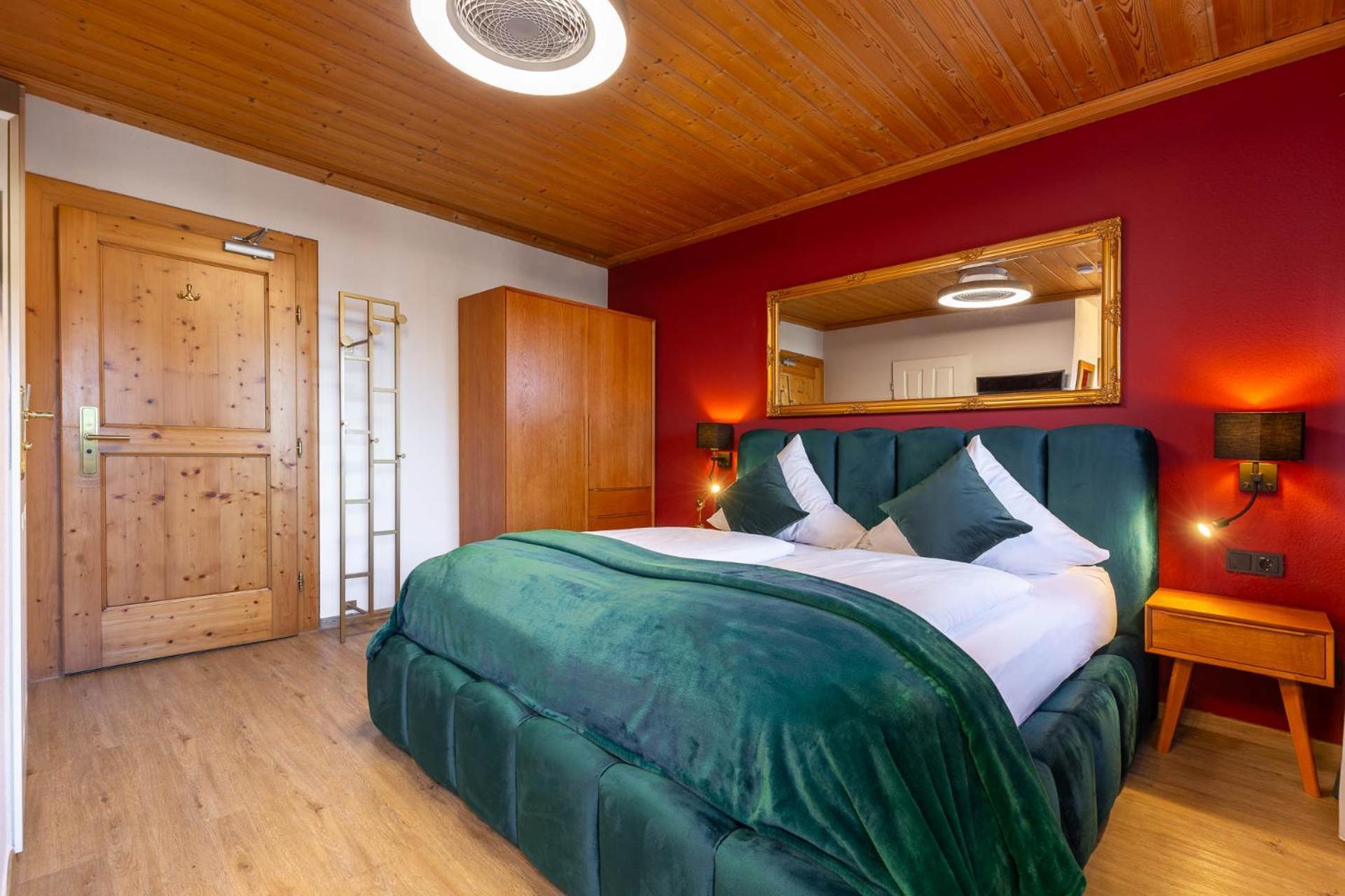 Hotel Schlossblick Chiemsee 프리엔암치엠시 외부 사진